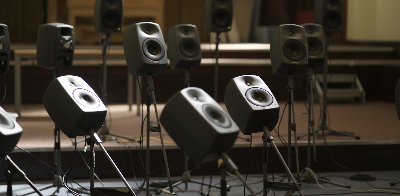 Studio monitors in low light